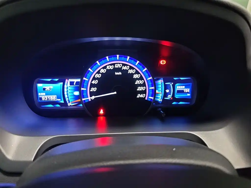 BYD S7 2016 1.5T Manual Premium Model фото 12