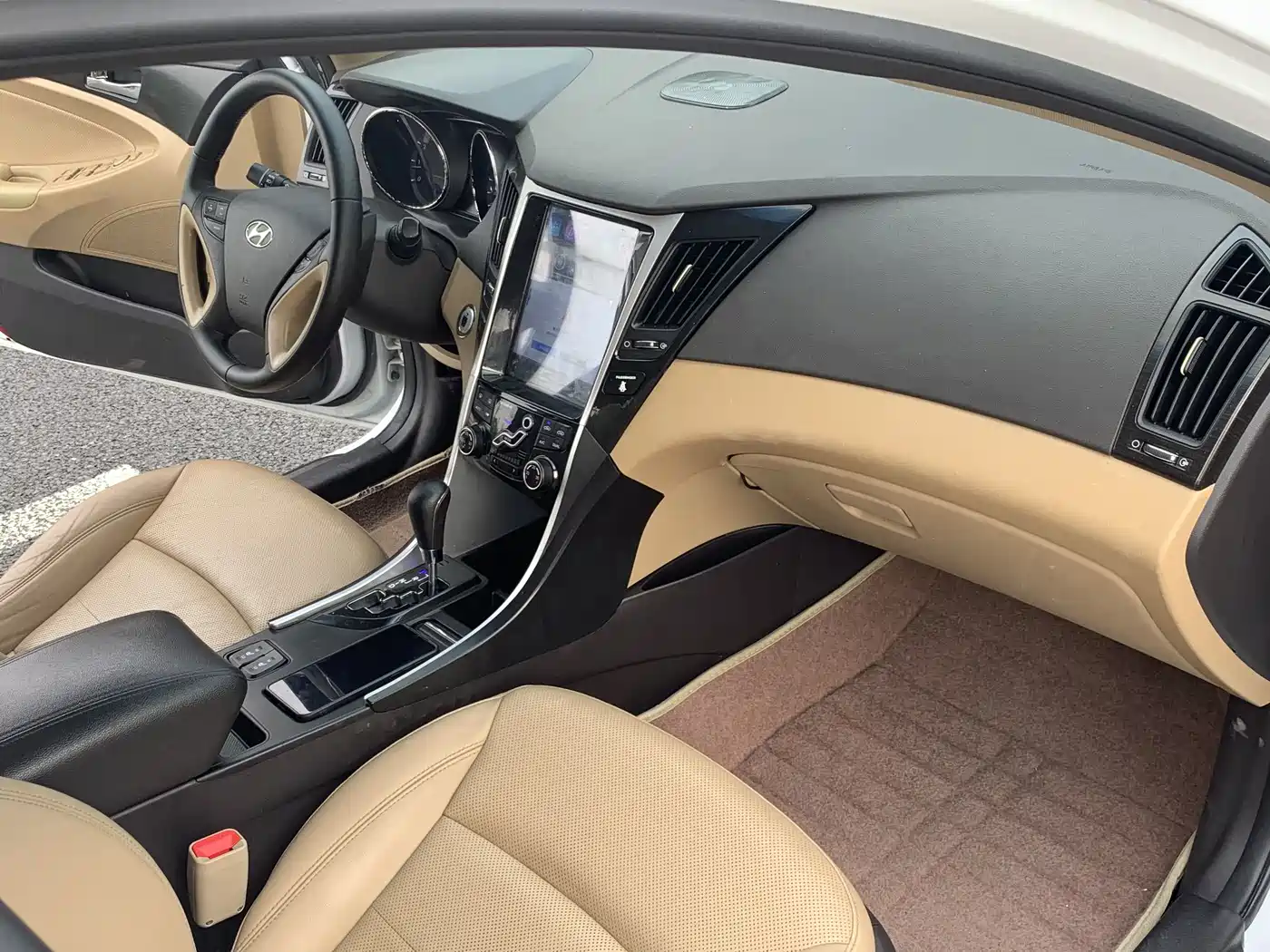 Hyundai Sonata 2013 2.0L Automatic Luxury Edition фото 11