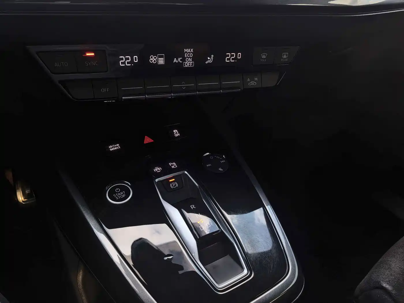 Фото 3 - Audi Q4 e-tron