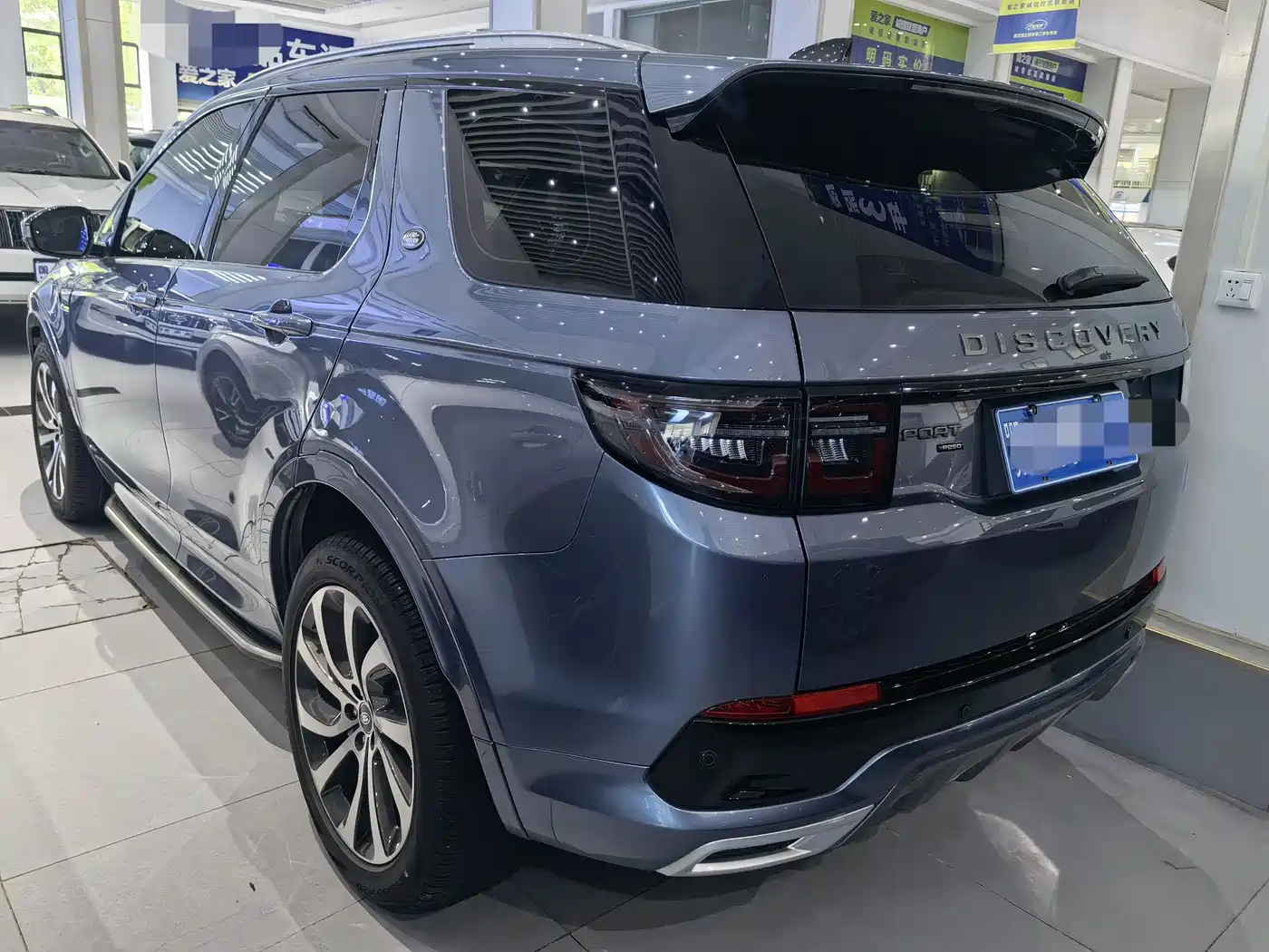 Land Rover Discovery Sport 2022 Model 249PS R-Dynamic S Performance Edition 5-Seater фото 8