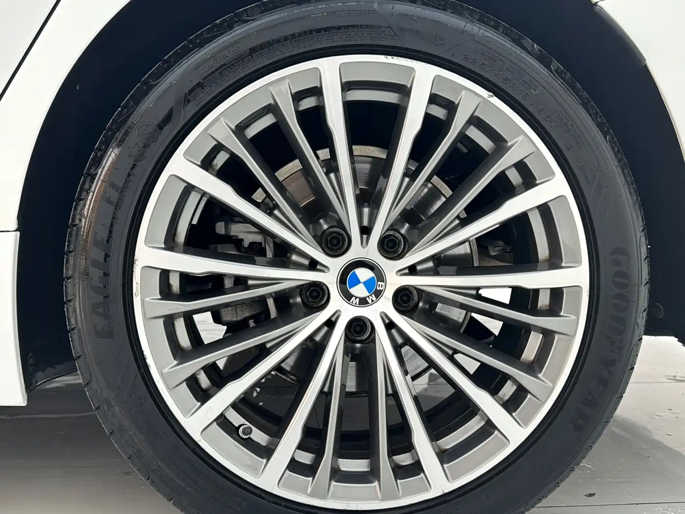 BMW 3 Series 2020 325Li Launch Edition фото 8