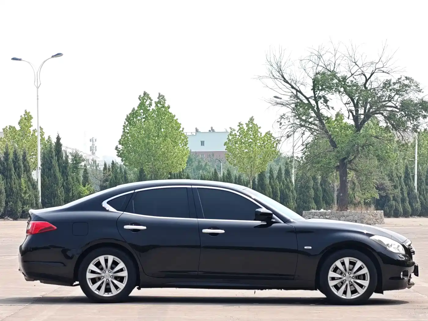 Infiniti M Series 2012 2011 M37
