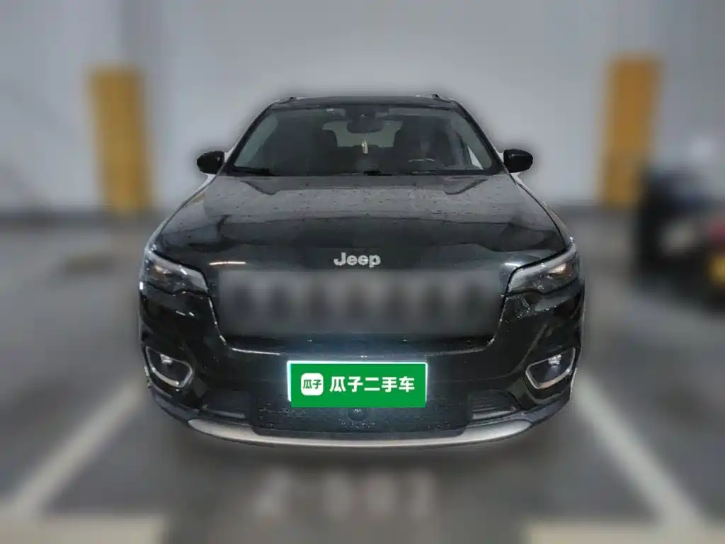Photo 2 - Jeep Cherokee
