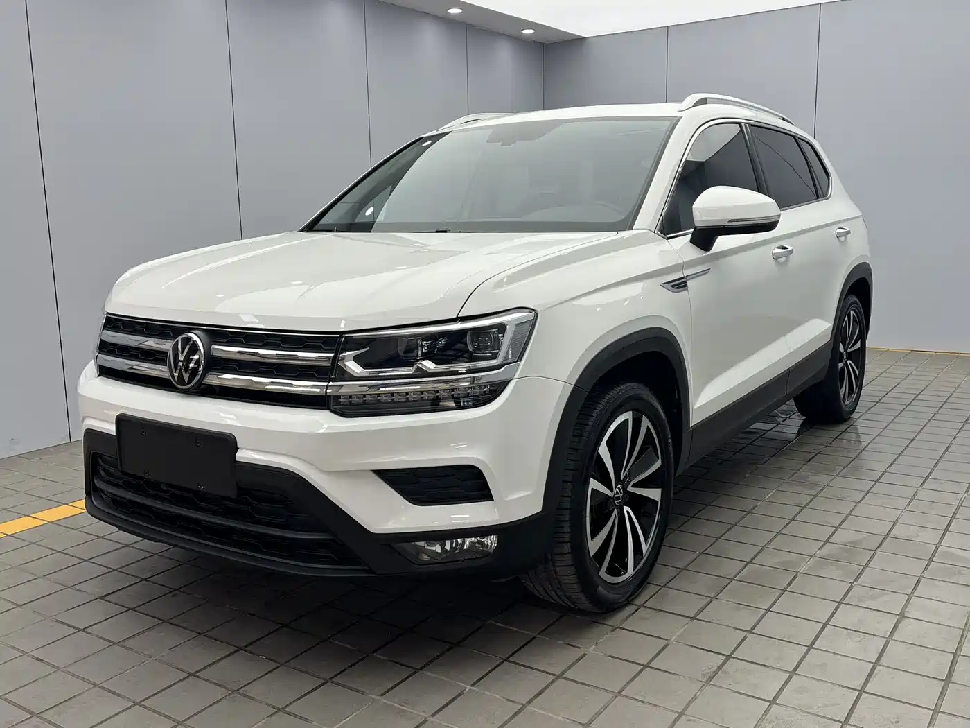 Volkswagen Tharu 2022 280TSI FWD Luxury Edition