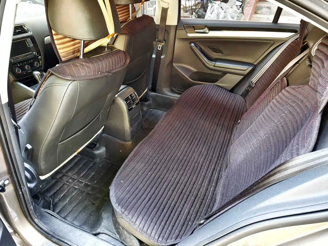 Volkswagen Sagitar 2018 280TSI DSG Spark Edition фото 6
