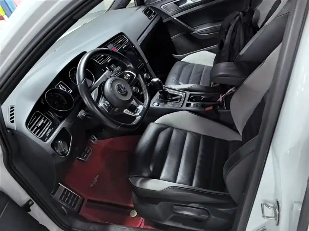 Volkswagen Golf 2019 280TSI DSG R-Line (China V) фото 15