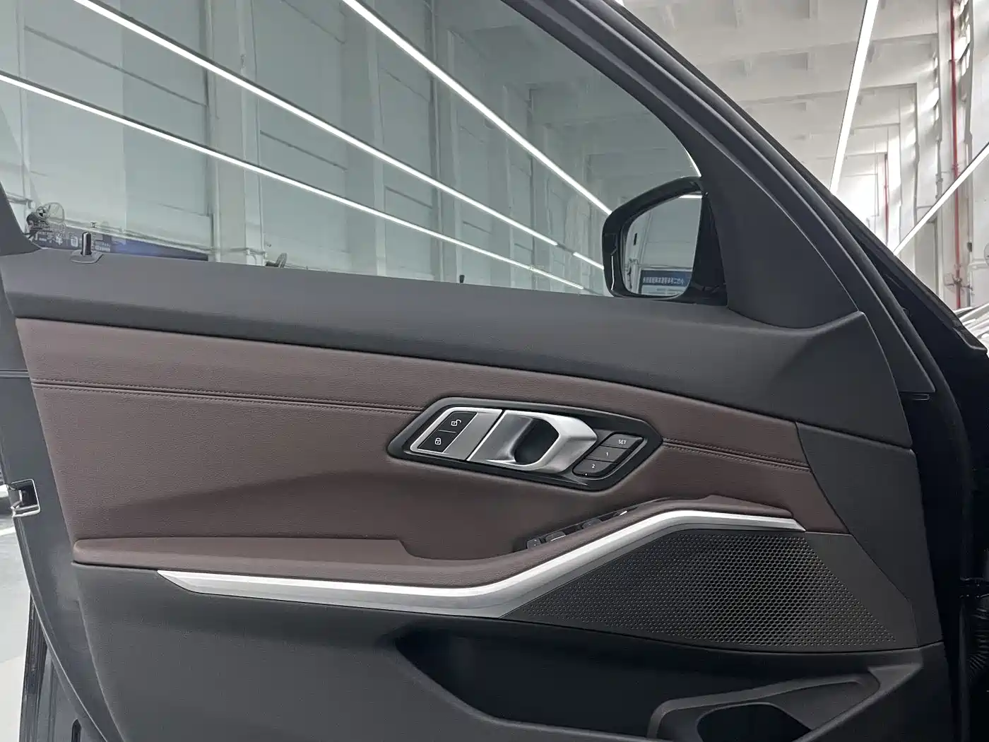 BMW 3 Series 2023 320Li M Sport Package фото 15