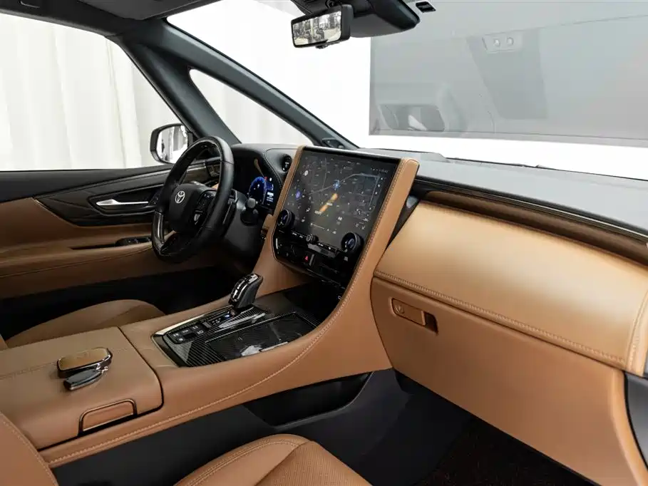 Toyota Alphard 2024 Hybrid 2.5L Ultimate Enjoyment Edition фото 17