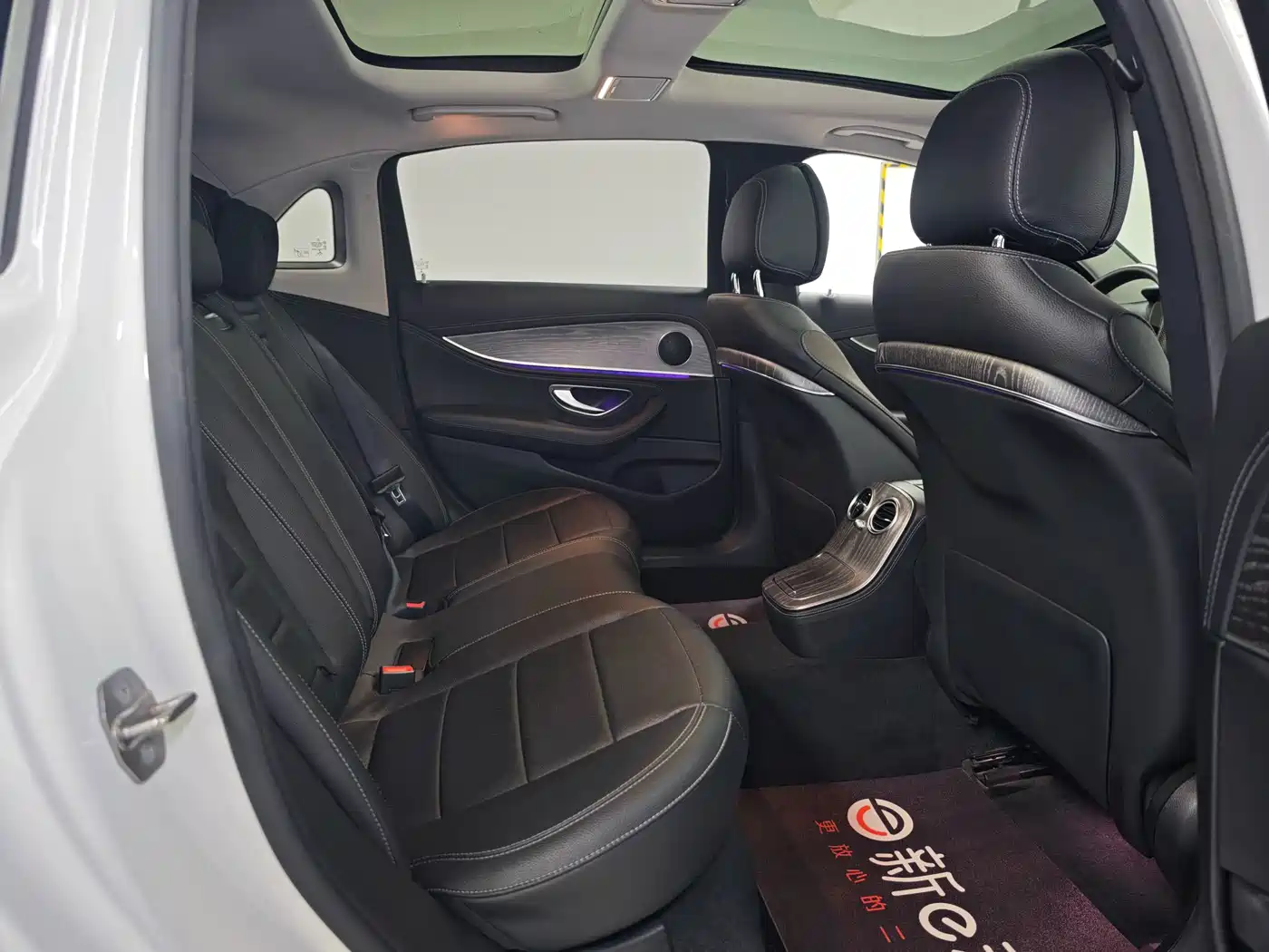 Mercedes-Benz E-Class 2023 E 300 L Sport Fashion фото 15