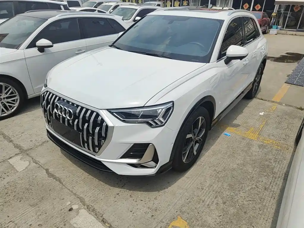 Audi Q3 2024 35 TFSI Fashion Elegance
