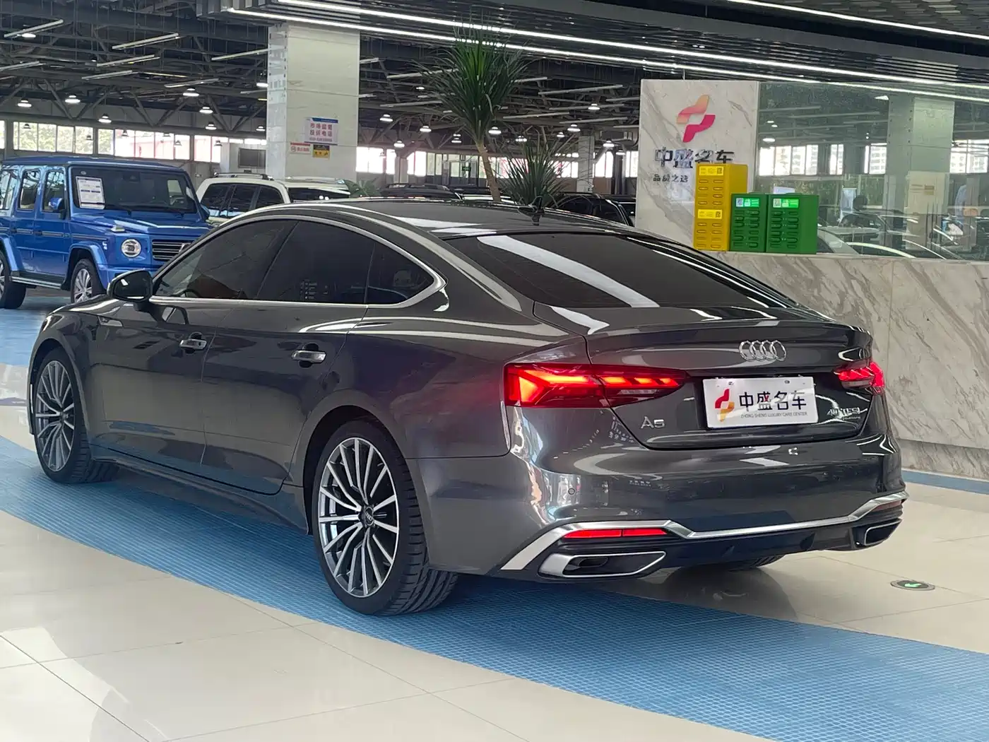 Audi A5 (Import) 2023 Sportback 40 TFSI quattro Luxury Dynamic фото 4