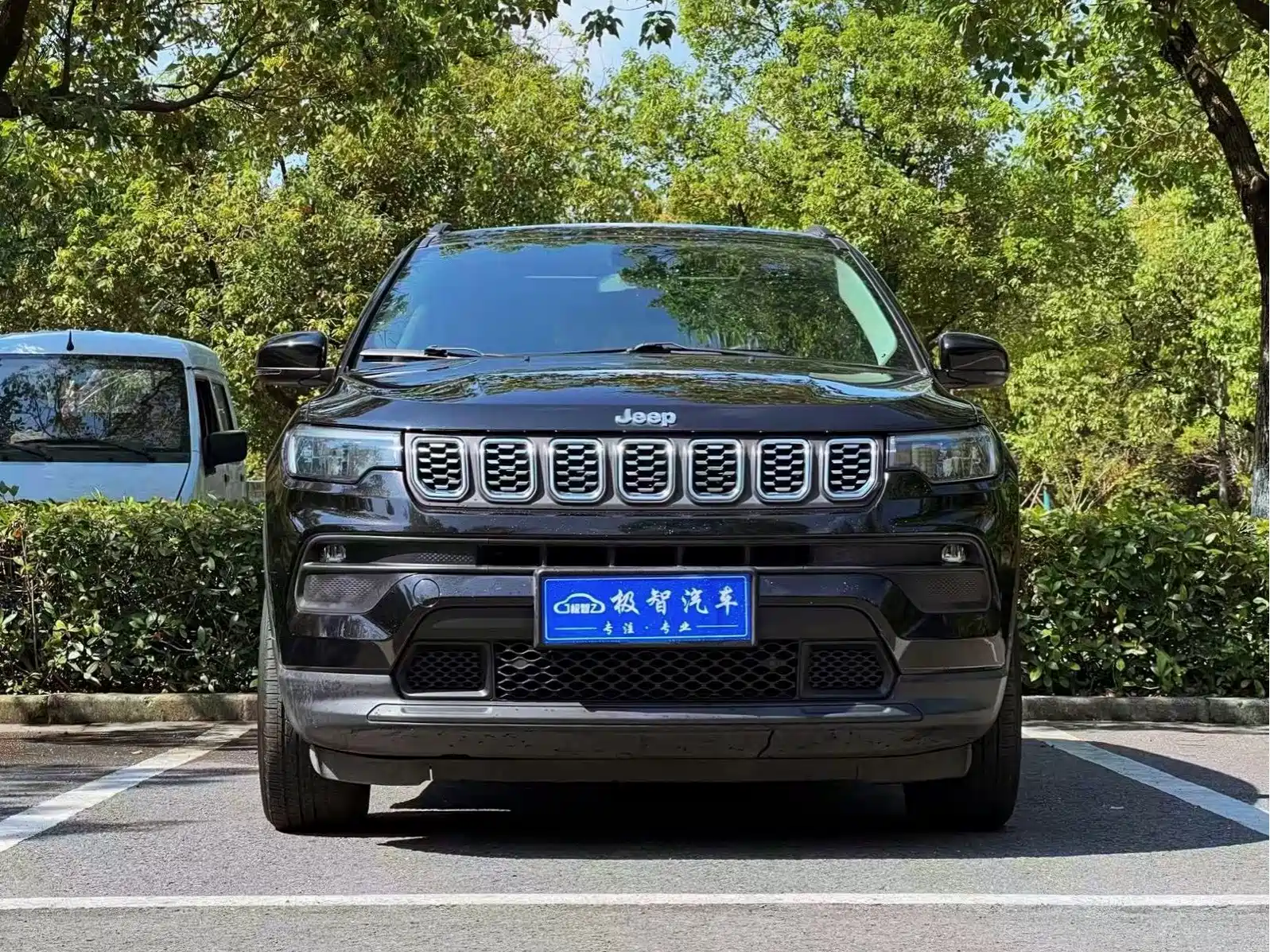 Фото 2 - Jeep Compass