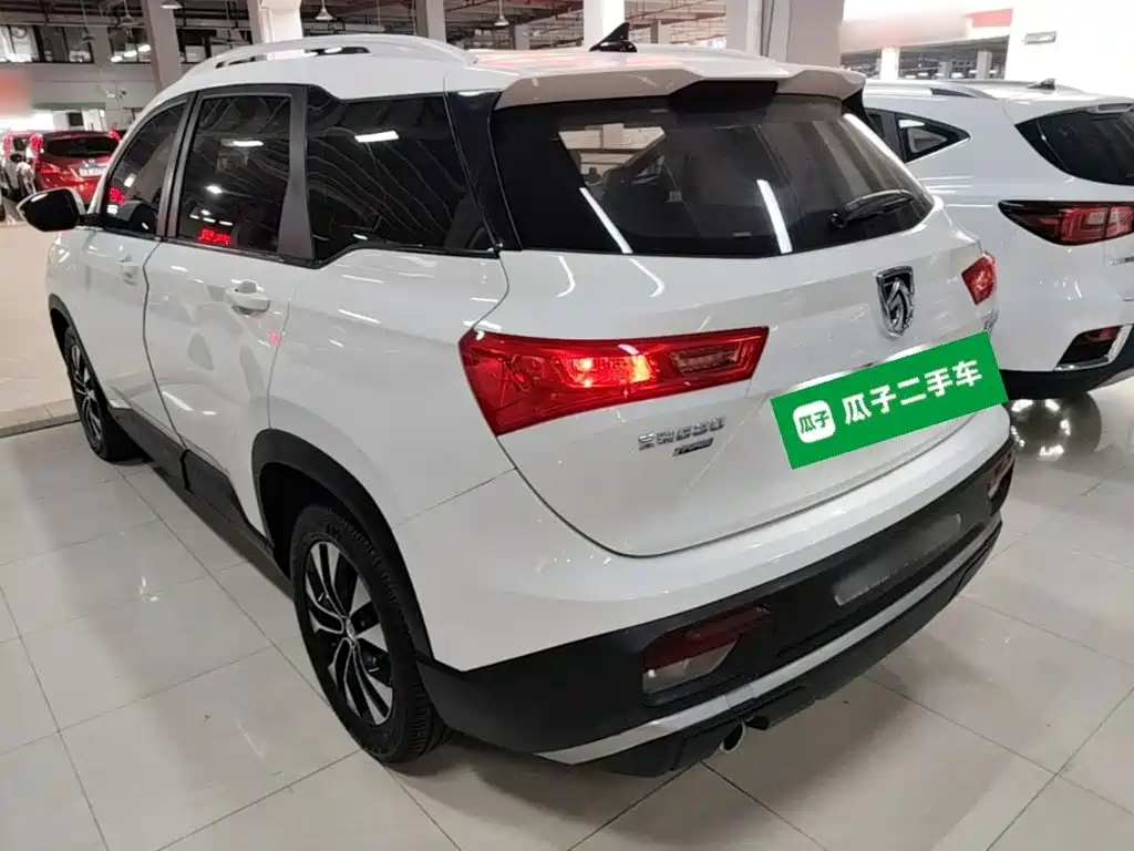 Baojun 530 2021 2021 Global Anniversary Edition 1.5T CVT Luxury 7-seater