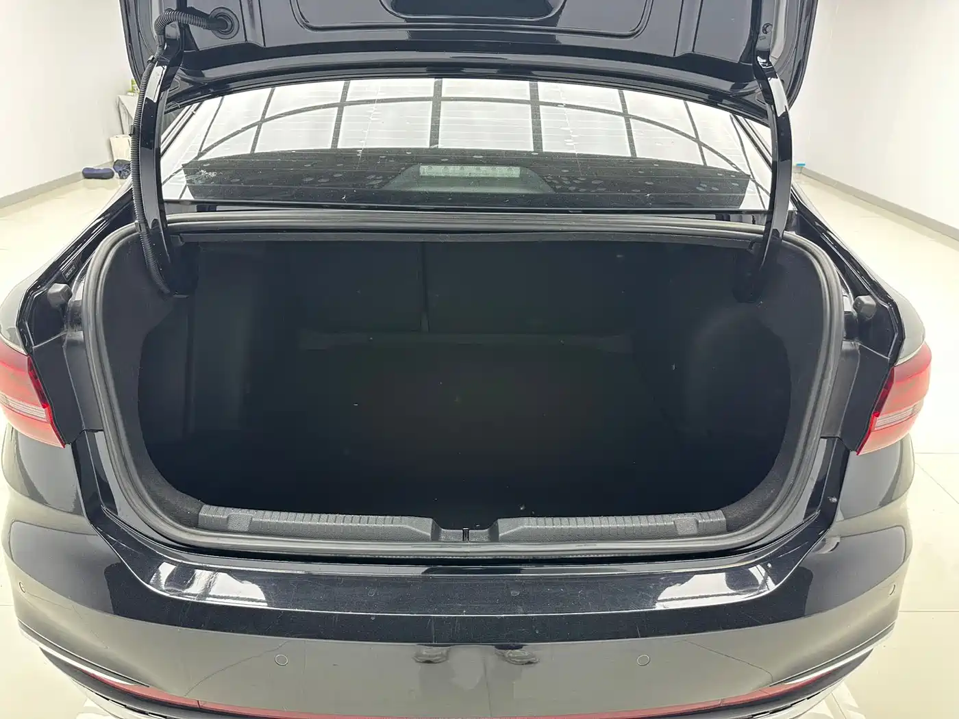 Volkswagen Lavida 2023 280TSI DSG Starlight Comfort Edition фото 9