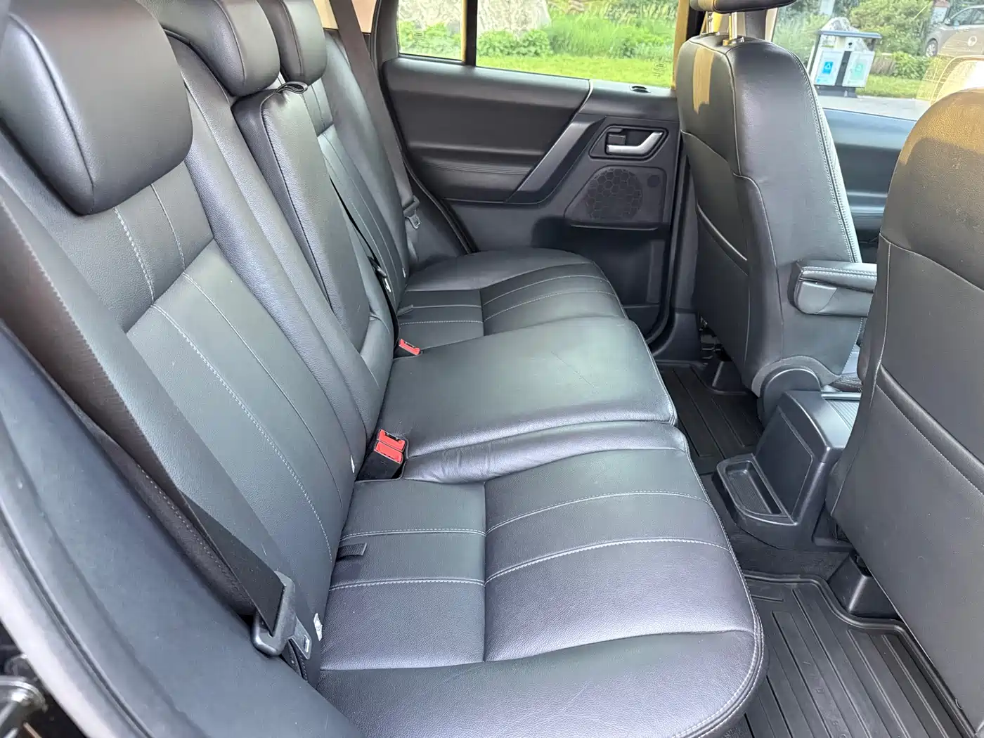 Land Rover Freelander 2 2014 2.0T Si4 SE Gasoline Edition фото 14