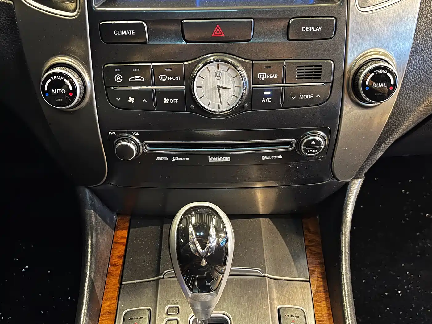 Hyundai Equus 2012 Model 3.8 GDi Extended Premium Edition фото 15