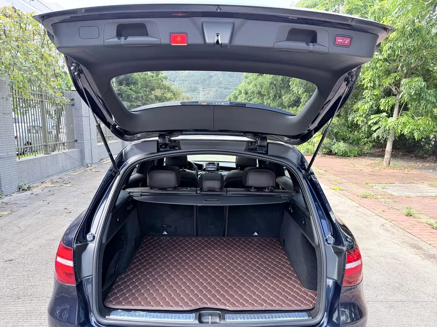 Mercedes-Benz GLC 2016 GLC 260 4MATIC Luxury фото 16