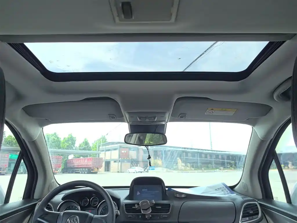 Buick Encore 2015 1.4T Manual 2WD Urban Progressive фото 18