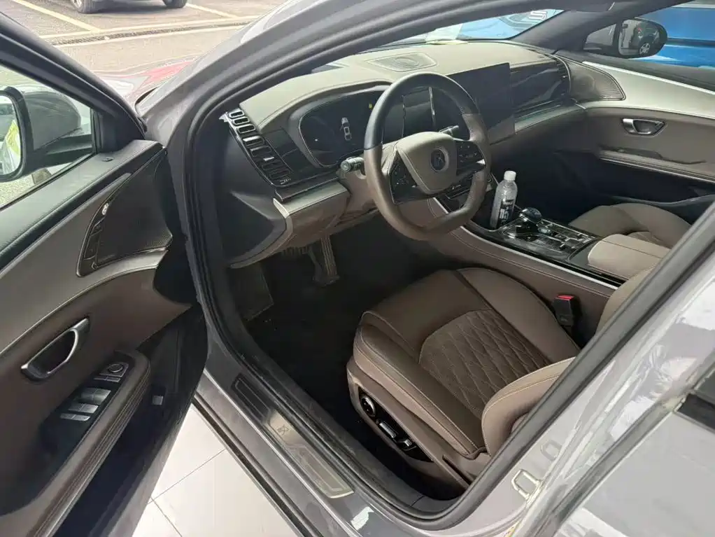 BYD Han 2025 2025 DM-i Smart Driving Edition 125KM LiDAR Flagship