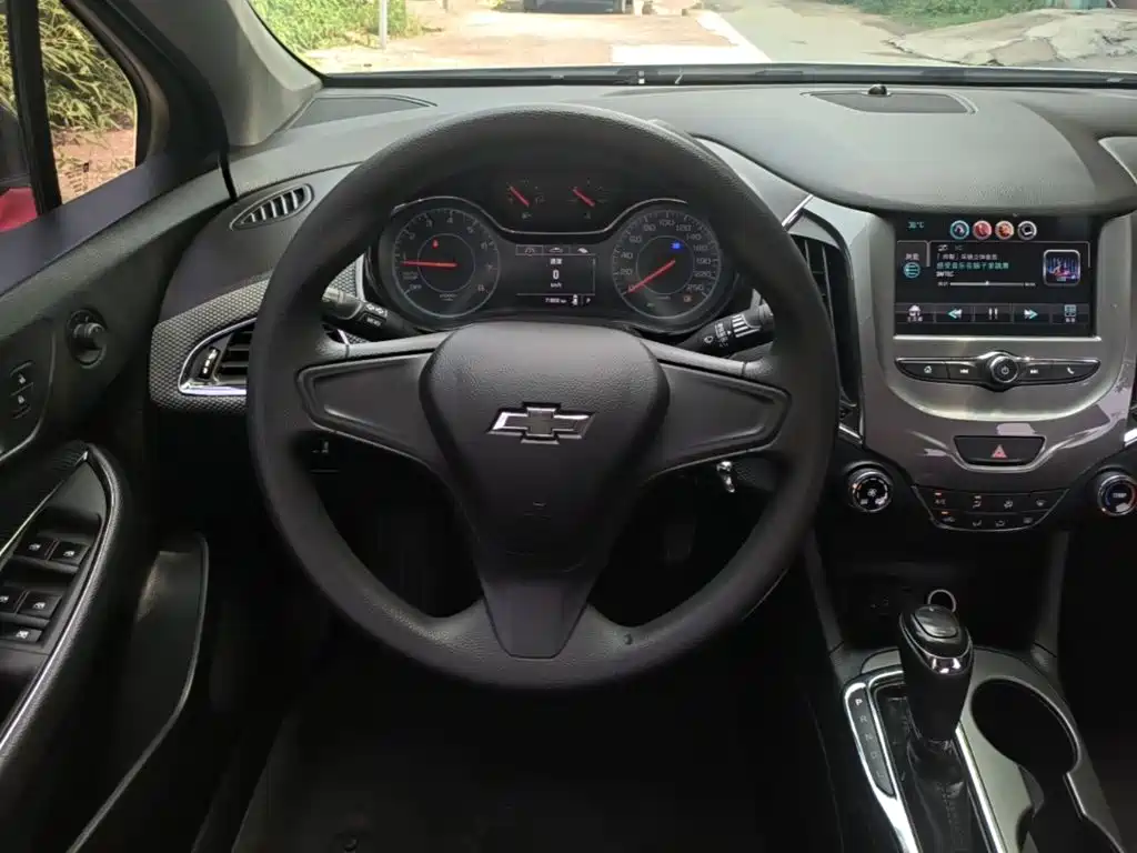 Chevrolet Cruze 2019 2018 Redline 320 Automatic Pioneer Edition