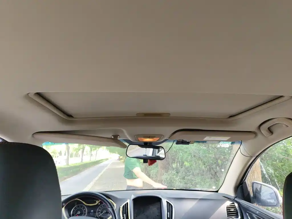 Baojun 560 2017 2016 1.5T Manual Luxury