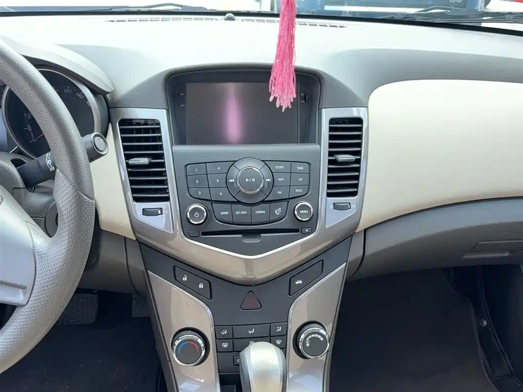 Chevrolet Cruze 2015 1.5L Classic SE AT фото 16
