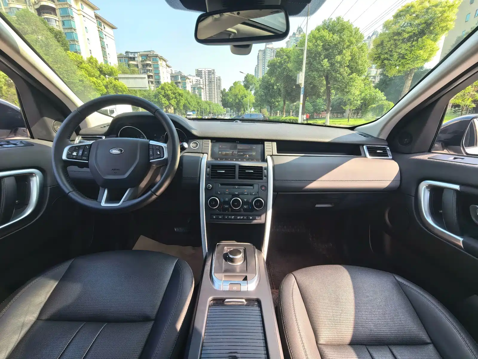 Photo 6 - Land Rover Discovery Sport
