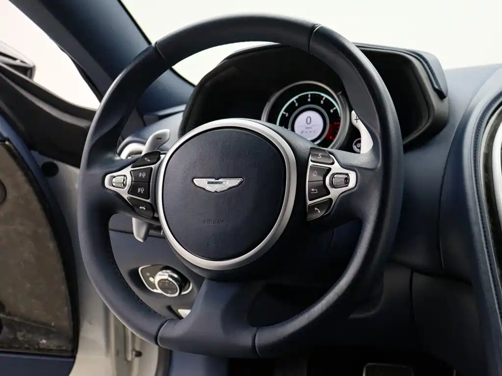 Aston Martin DB11 2017 2017 5.2T V12