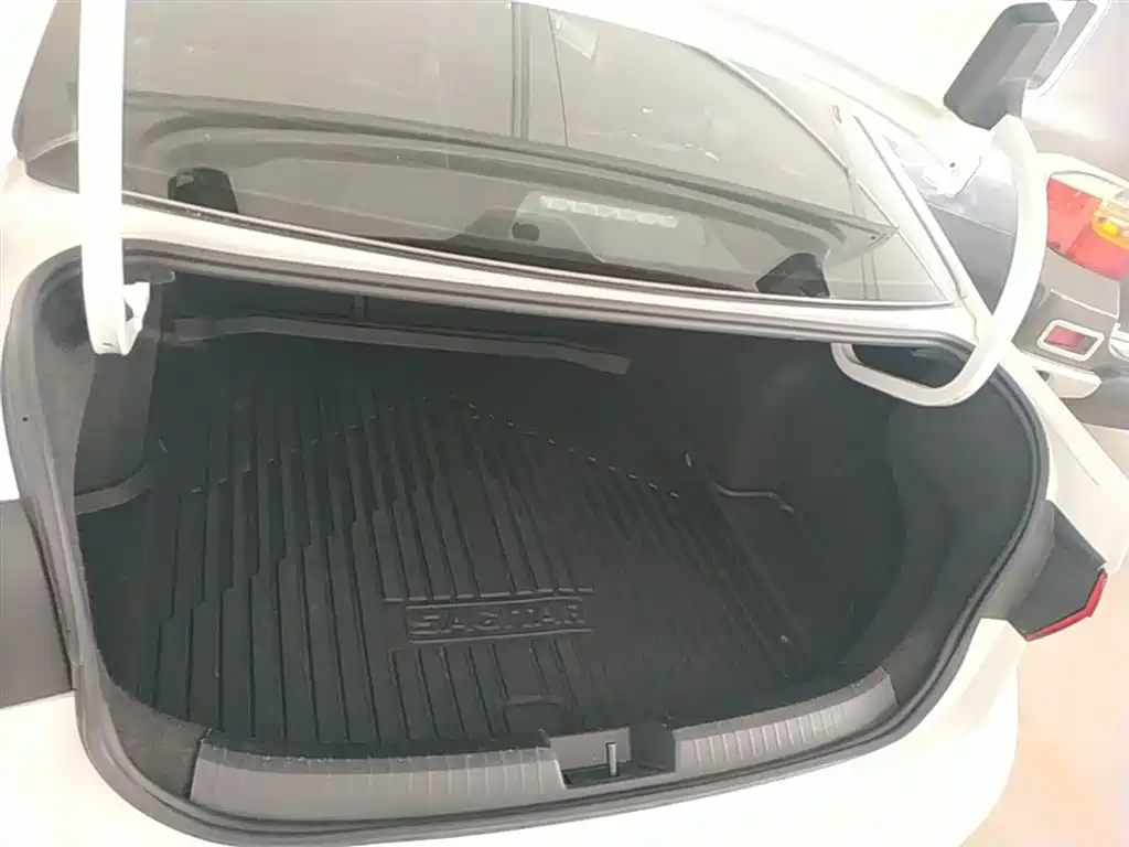 Volkswagen Sagitar 2019 280TSI DSG Luxury Edition China VI фото 15