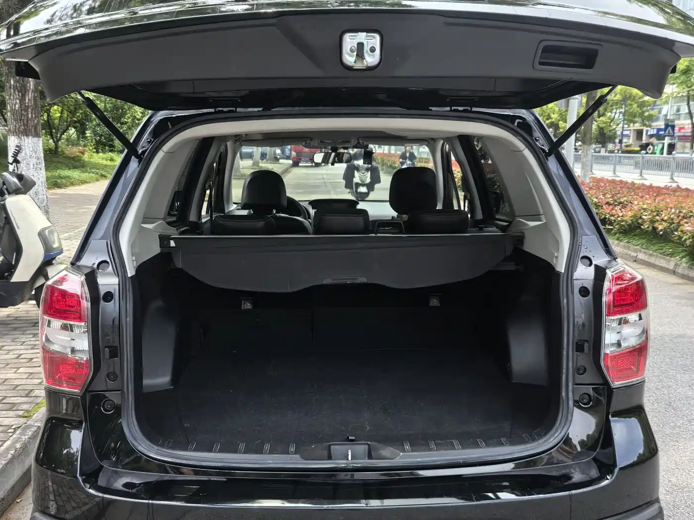 Subaru Forester 2013 2.5i Automatic Luxury Edition фото 11