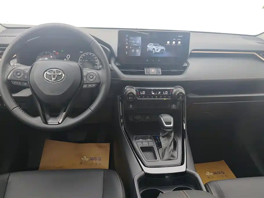 Toyota Wildlander 2024 2.0L CVT 2WD Luxury PLUS Edition фото 12