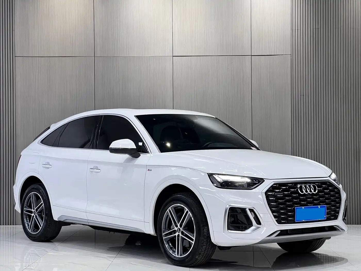 Audi Q5L Sportback 2022 40 TFSI Fashion Style фото 3