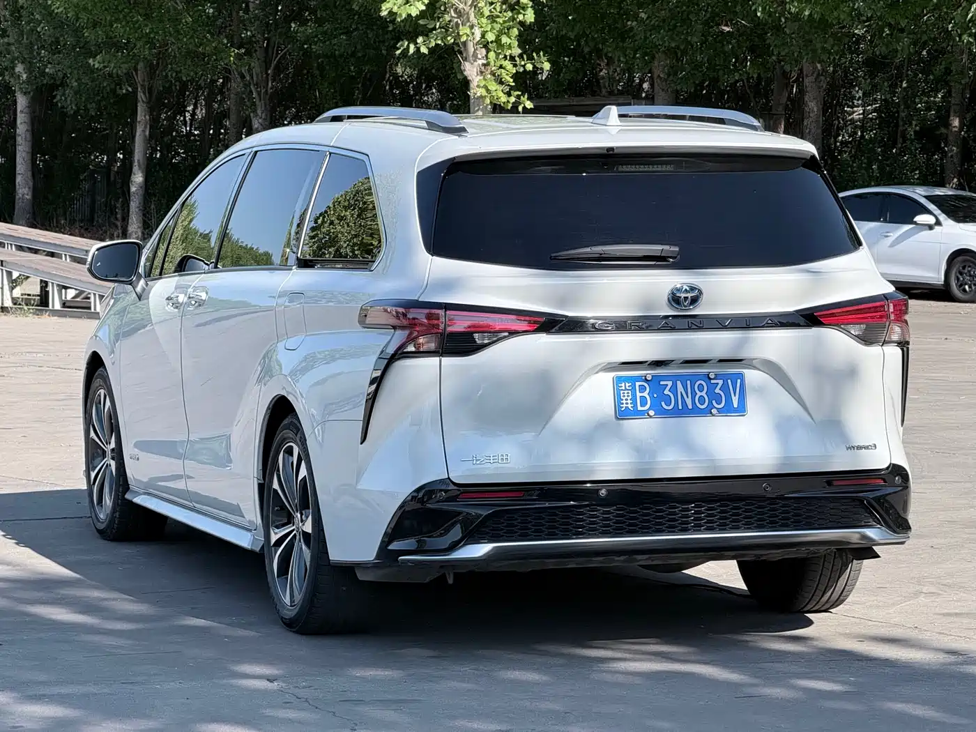 Toyota Granvia 2023 2023 2.5L Hybrid VIP Edition