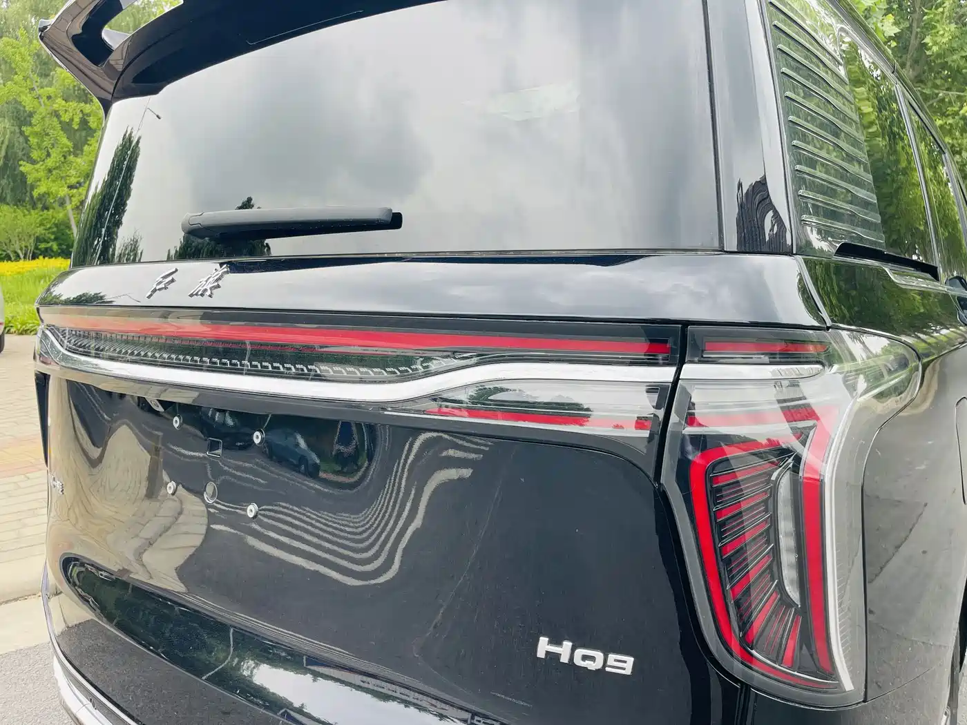 Hongqi HQ9 2023 2.0T Smart Connect Flag Enjoy Edition фото 32