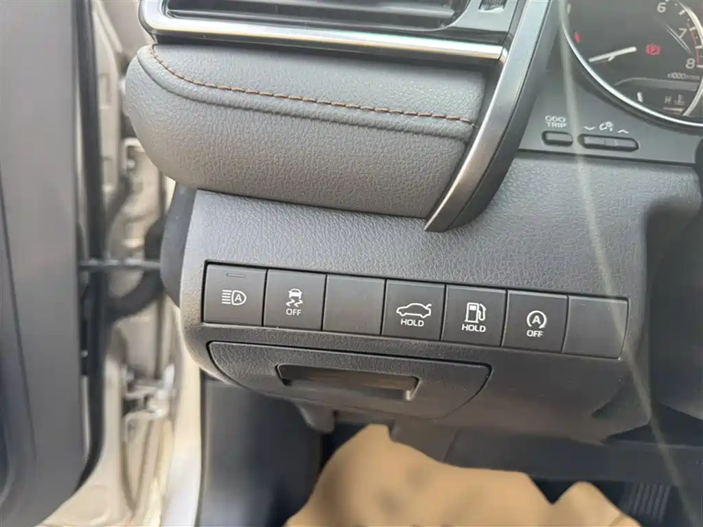 Toyota Camry 2019 2.0G Luxury Edition China VI фото 15