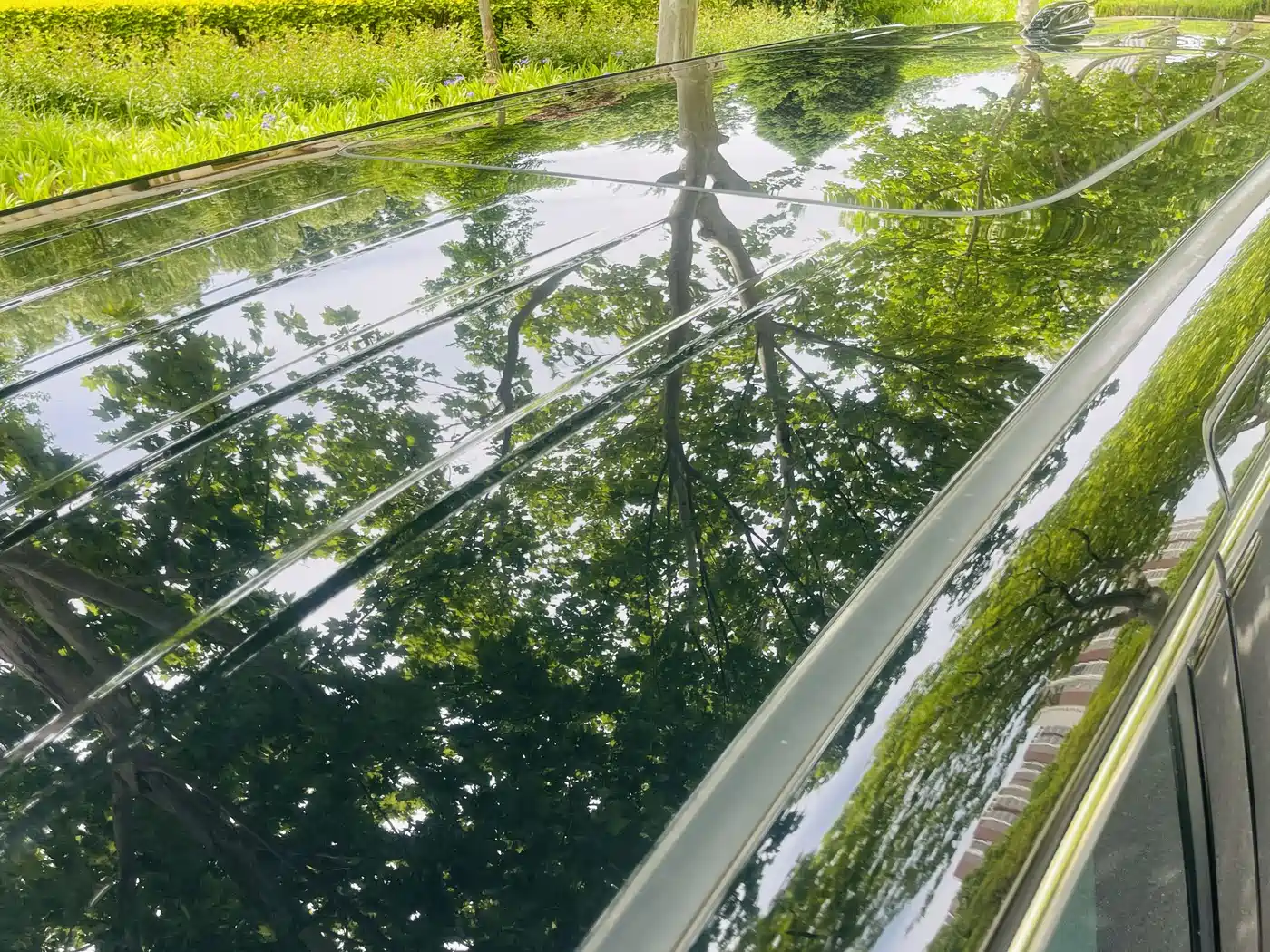 Hongqi HQ9 2023 2.0T Smart Connect Flag Enjoy Edition фото 18