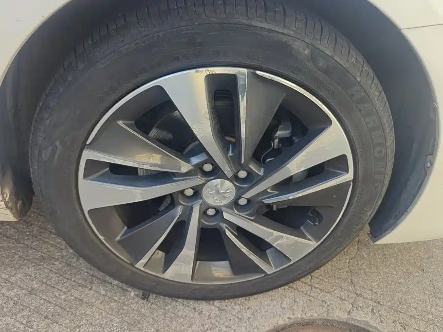 Photo 6 - Peugeot 408