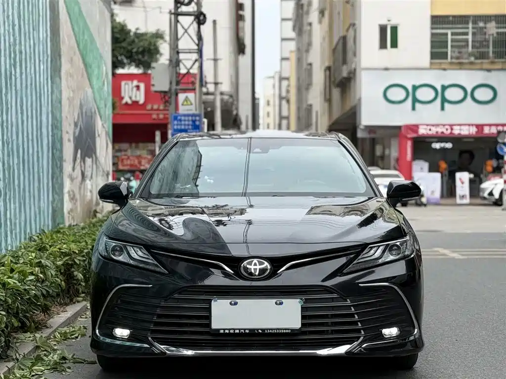 Toyota Camry 2023 2.0G Luxury Edition фото 2