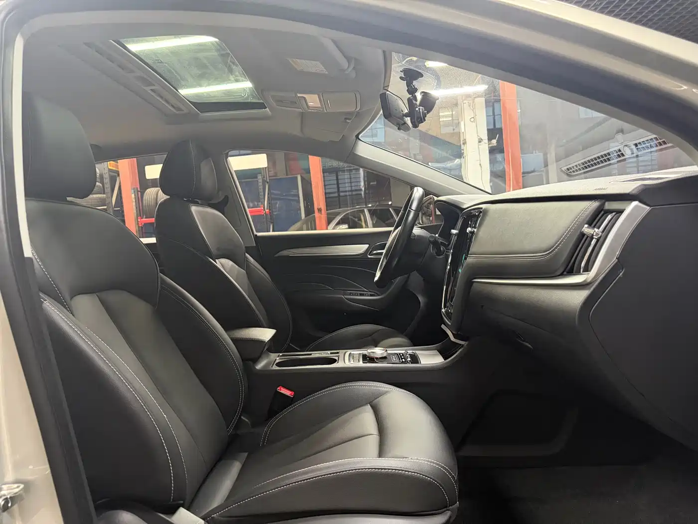 Roewe i6 New Energy 2018 2017 45T Hybrid Connected Smart Enjoyment Edition