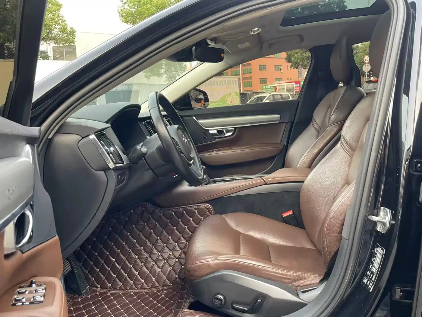 Фото 4 - Volvo S90