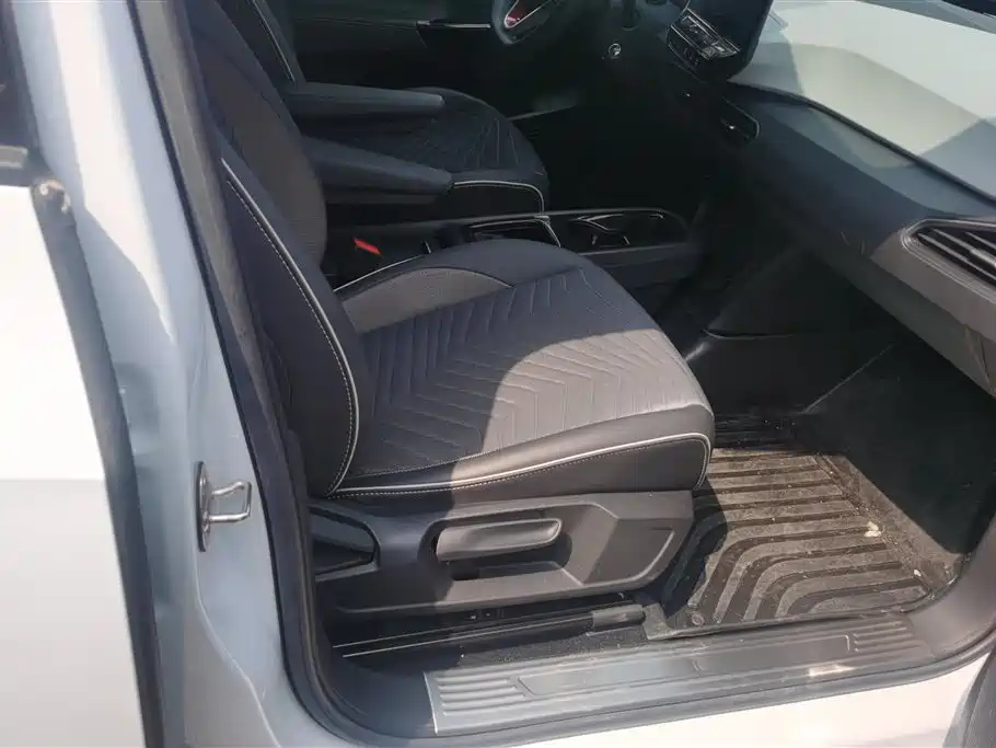 Volkswagen ID.3 2023 Upgraded Pure Intelligence Edition фото 8