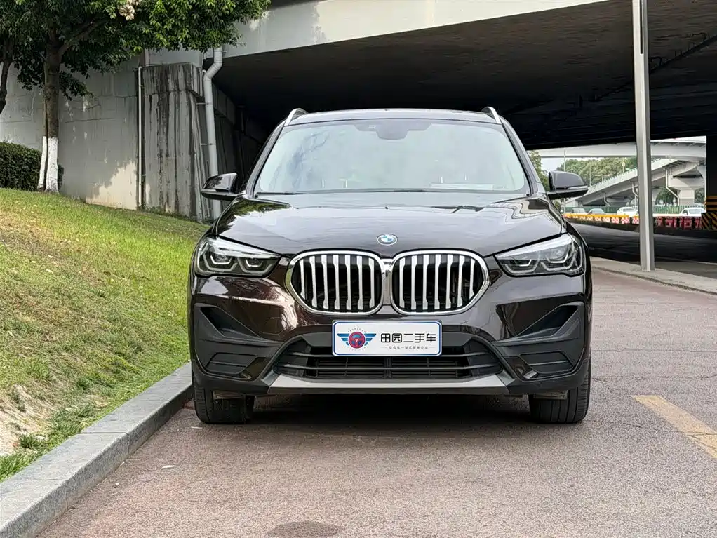 BMW X1 2020 sDrive20Li Fashion Model фото 2