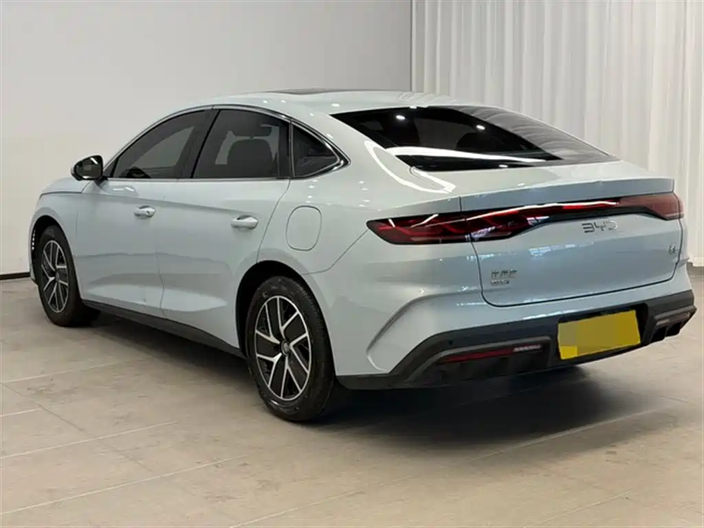 BYD Qin L 2024 DM-i 120KM Leading фото 4