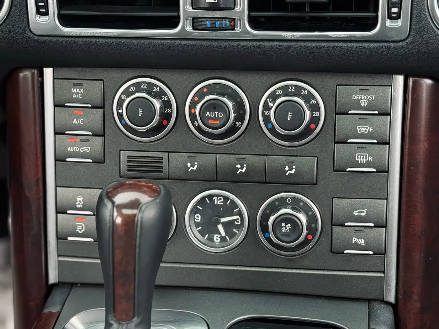 Land Rover Range Rover 2012 5.0 SC V8 фото 10
