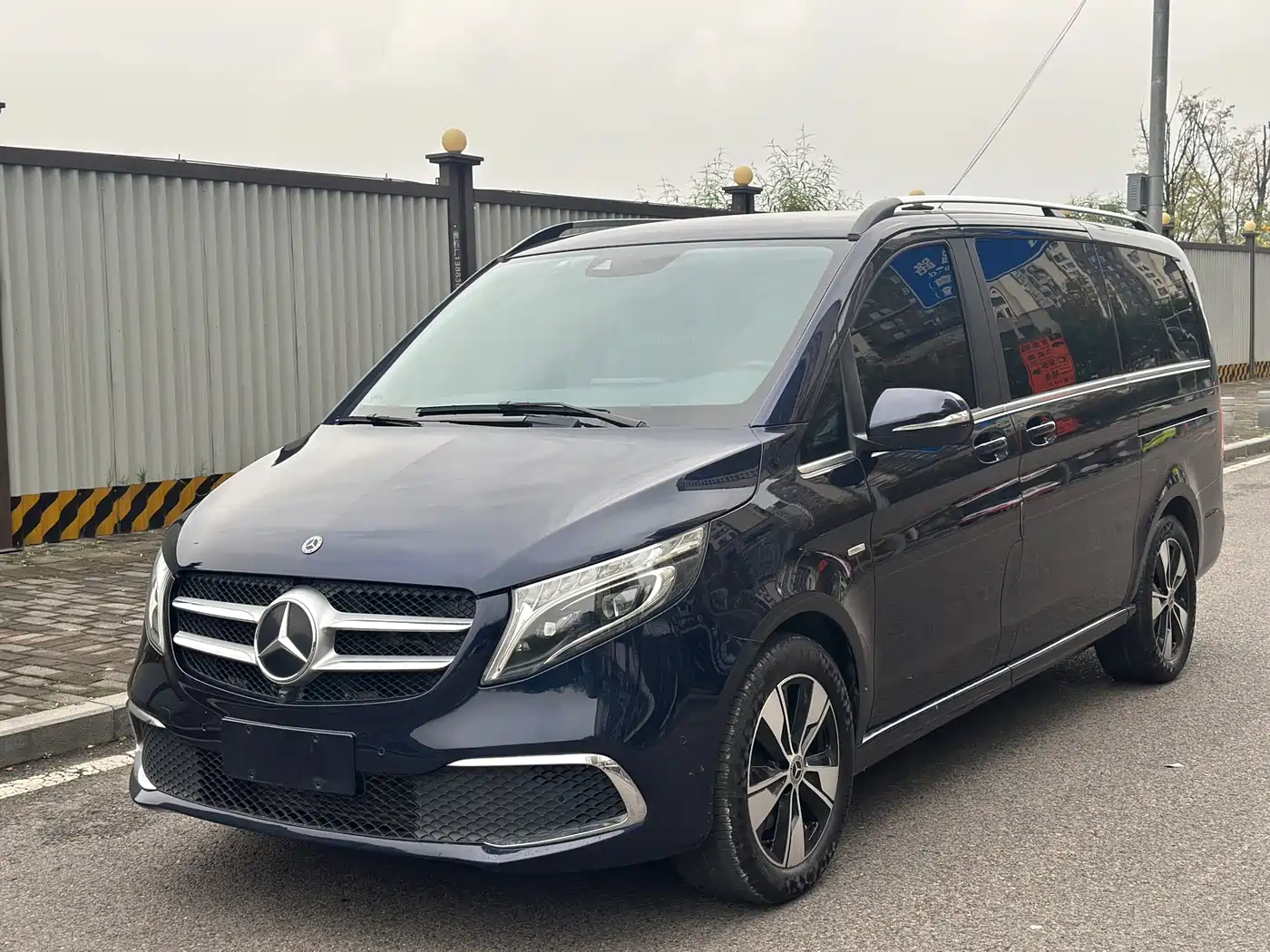 MERCEDES-BENZ V CLASS