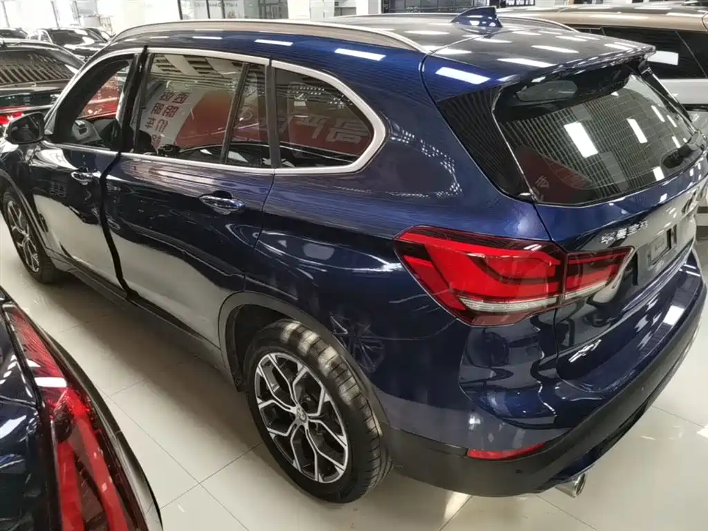 BMW X1 2020 sDrive25Li Leading Model фото 5