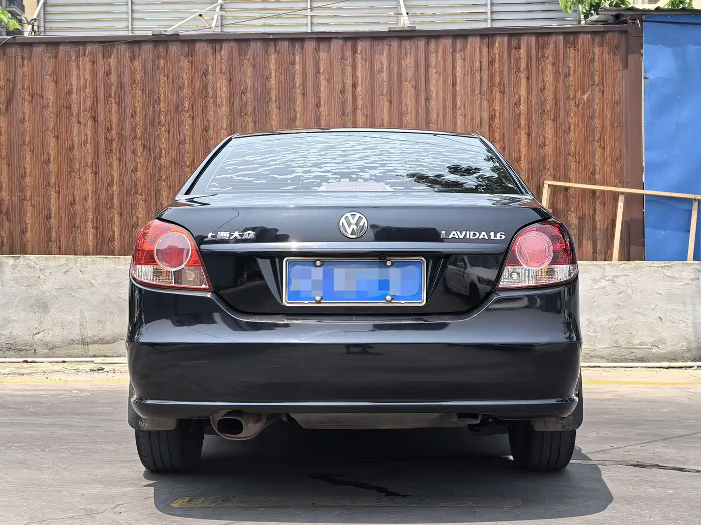 Volkswagen Lavida 2013 Classic 1.6L Manual Style Edition фото 8