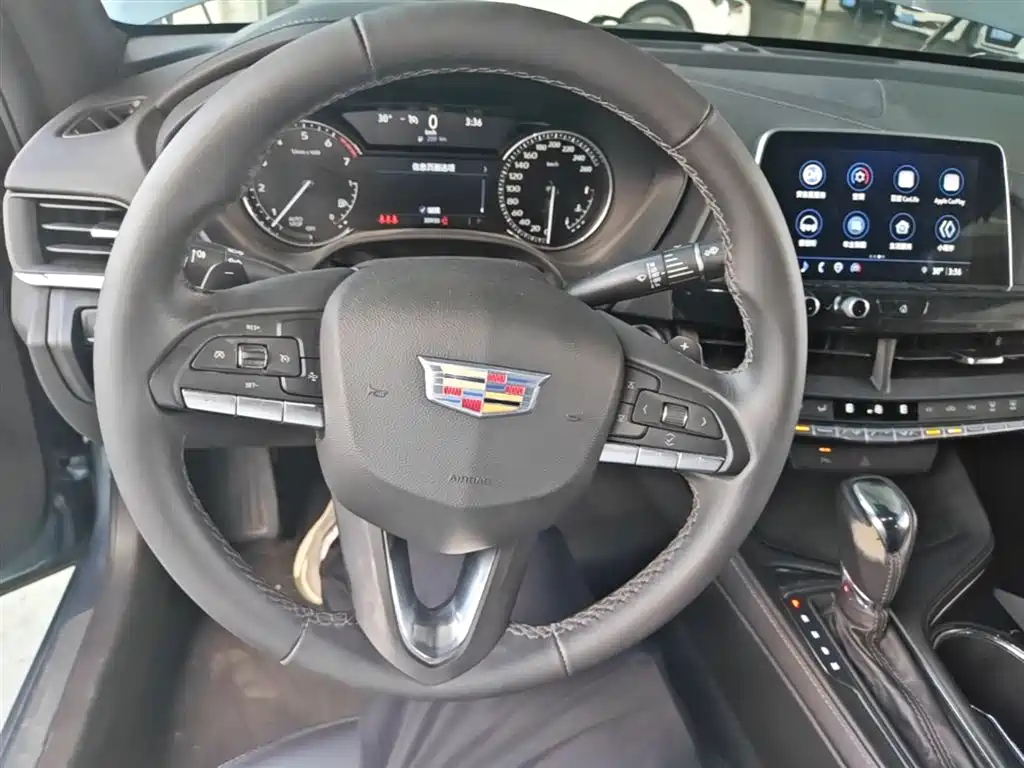 CADILLAC CT4