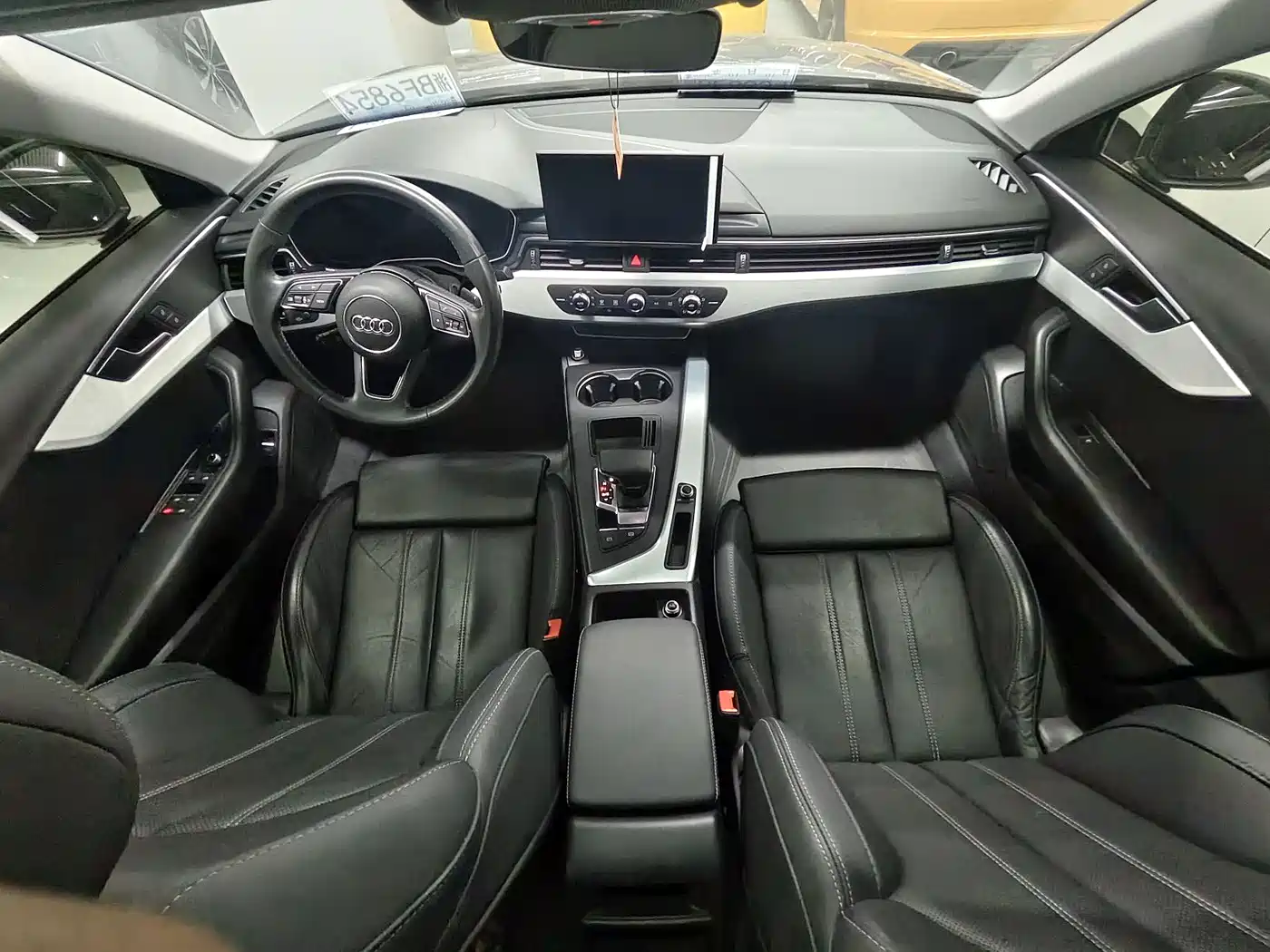 Audi A4L 2021 40 TFSI Premium Life Edition фото 6