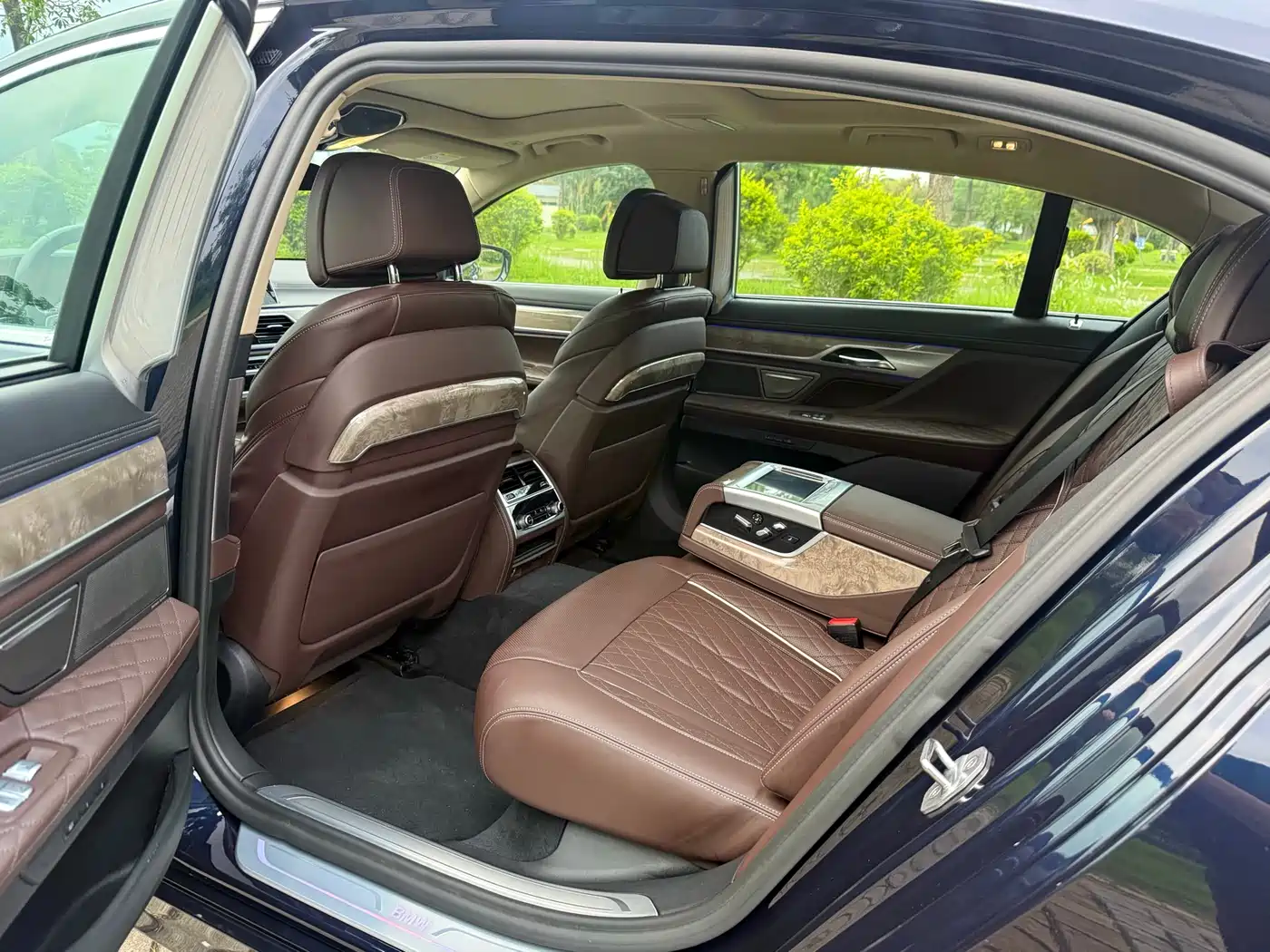 BMW 7 Series 2019 740Li Leading Luxury Package фото 15